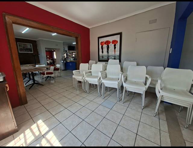 250M² RESTAURANT FOR SALE IN THREE RIVERS